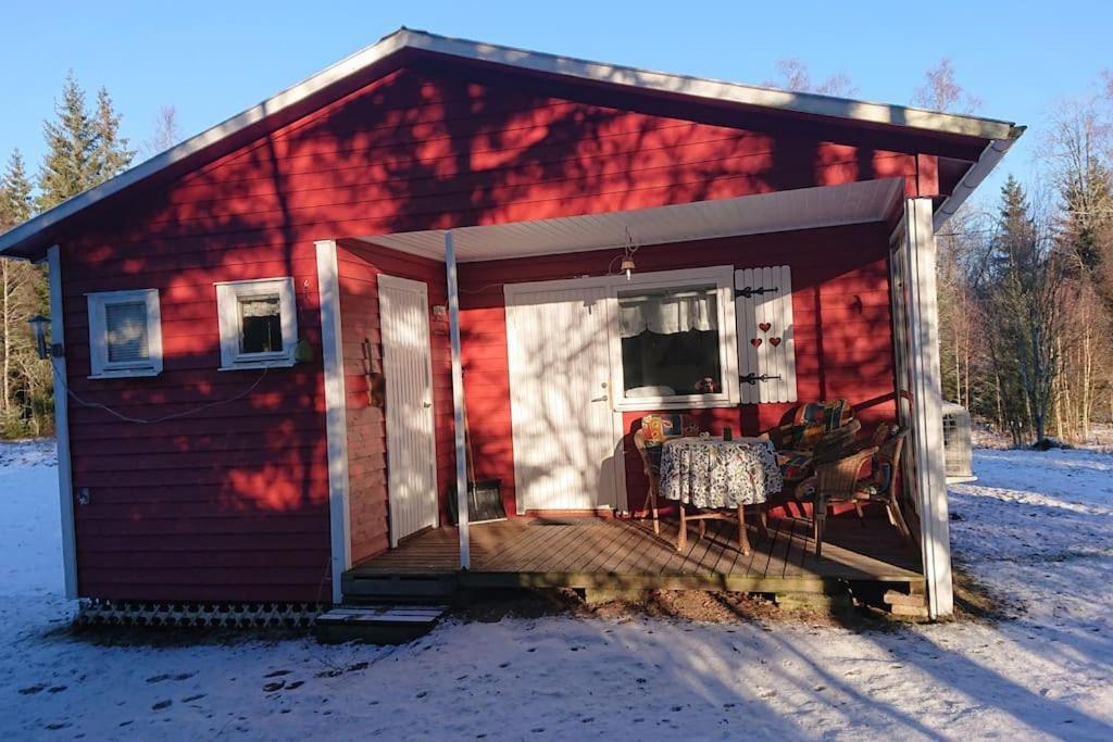 Stuga Vad Vatten Åsarp Exterior foto